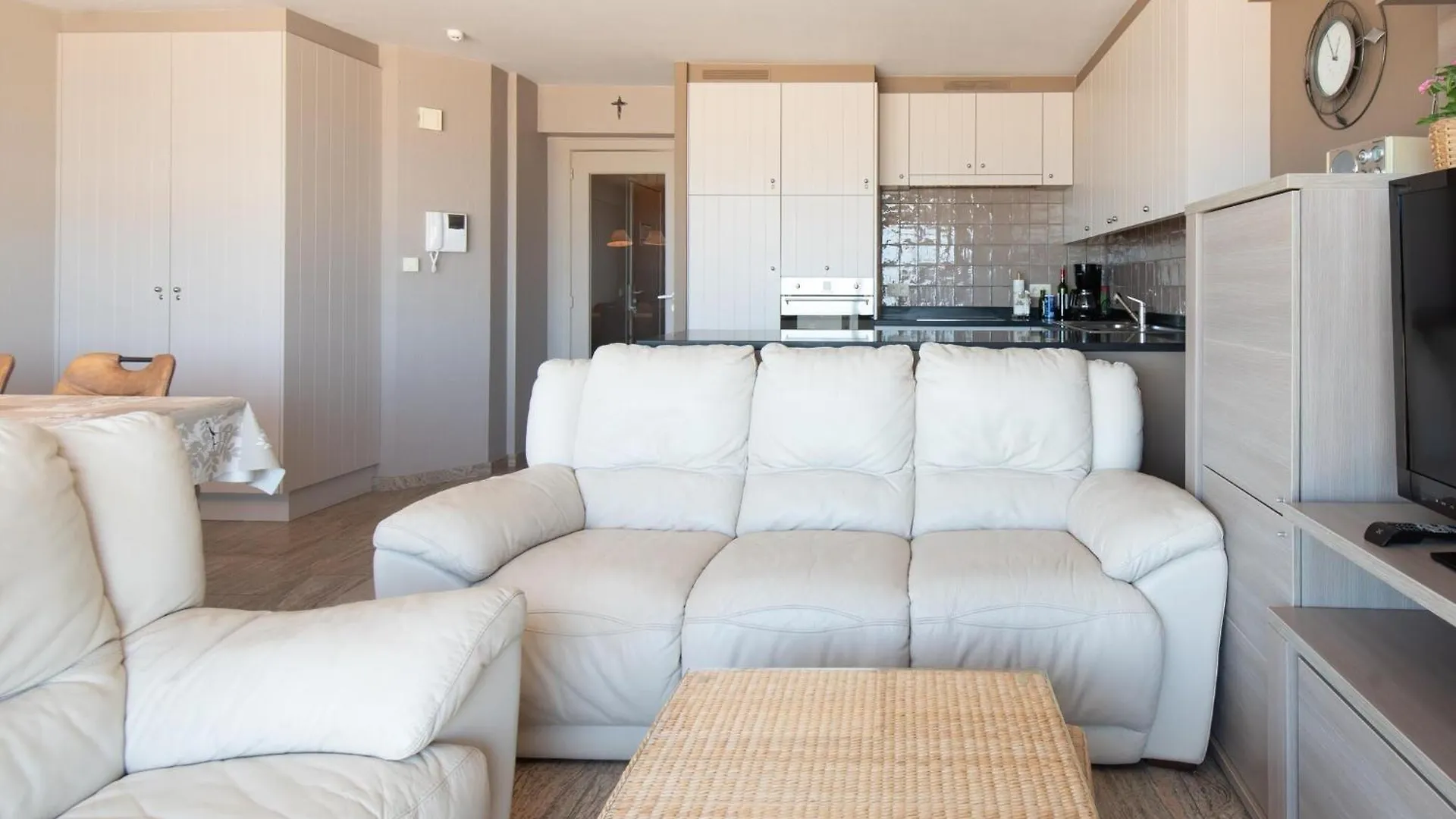 Beautiful Apartment With View Ostend