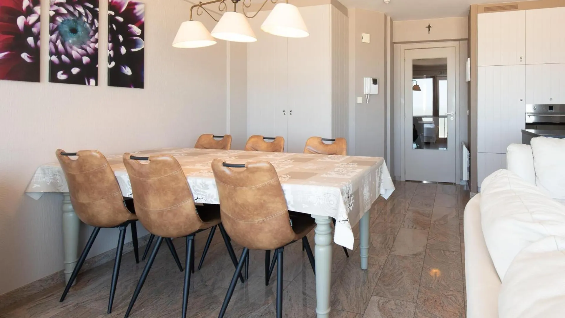 Beautiful Apartment With View Ostend